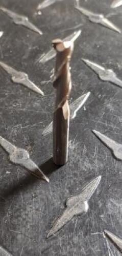 DESCRIPTION: (1) SOLID CARBIDE SQ. END MILL BRAND/MODEL: ATRAX 85341162 RETAIL$: 33.26 SIZE: 5mm DIA 16mm LOC QTY: 1