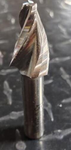DESCRIPTION: (1) HSSCo8 4 FLUTE FINISHING SQ END MILL QTY: 1