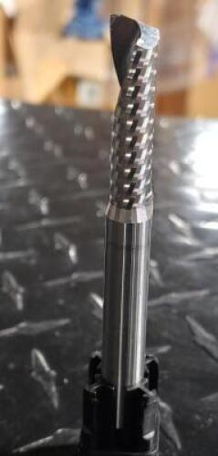 DESCRIPTION: (1) SOLID CARBIDE SINGLE EDGE UP CUT BIT BRAND/MODEL: ONSRUD 63-727 RETAIL$: 47.06 SIZE: 1/4" DIAM 1-1/2" LOC QTY: 1