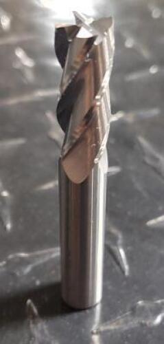 DESCRIPTION: (1) SOLID CARBIDE SQ. END MILL BRAND/MODEL: ATRAX 85342269 RETAIL$: 71.65 SIZE: 10mm DIAM25mm LOC QTY: 1