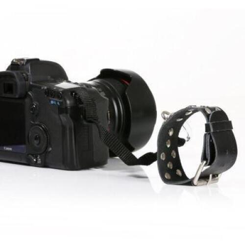 DESCRIPTION: (10) LEATHER WRIST STRAP AND QUICK RELEASE BRAND/MODEL: MICNOVA #MQ-WS100 INFORMATION: BLACK RETAIL$: $14.00 EA QTY: 10