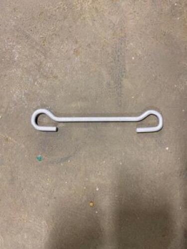 DESCRIPTION: (1) PACK OF APPOX (50) CONNECTING RODS INFORMATION: MISC/MUST SEE FOR INSPECTION SIZE: 7-1/4"L QTY: 1