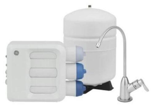 DESCRIPTION: (1) OSMOSIS WATER FILTRATION SYSTEM BRAND/MODEL: GE/GXRQ18NBN INFORMATION: UNDER-SINK REVERSE/WHITE/MAX WATER PRESSURE: 100 PSI RETAIL$: