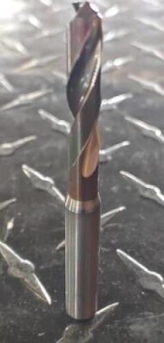 DESCRIPTION: (1) SOLID CARBIDE THINNING POINT, SCREW MACHINE DRILL BIT BRAND/MODEL: OSG 8670670 RETAIL$: $68.50 SIZE: 6.7mm QTY: 1