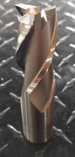 DESCRIPTION: (1) HSS SQ. END MILL BRAND/MODEL: HERTEL 02497840 RETAIL$: $82.49 SIZE: 1" DIA 2" LOC QTY: 1