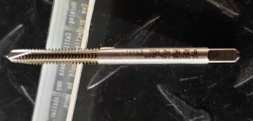 DESCRIPTION: (1) HSS SPIRAL PONT PLUG CHAMFER TAP BRAND/MODEL: KENNAMETAL 84811728 RETAIL$: $12.90 SIZE: #8-32 UNC QTY: 1