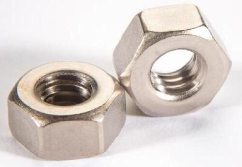 DESCRIPTION: (1) BOX OF APPROX (1000) STAINLESS STEEL NUTS INFORMATION: A4-70 SIZE: APPROX 1/4" QTY: 1