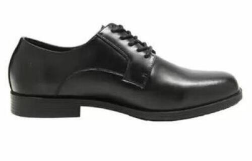 DESCRIPTION: (1) OXFORD DRESS SHOE BRAND/MODEL: GENUINE GRIP/9540 INFORMATION: BLACK/SLIP-RESISTANT RETAIL$: 71.00 SIZE: MEN: 8 QTY: 1