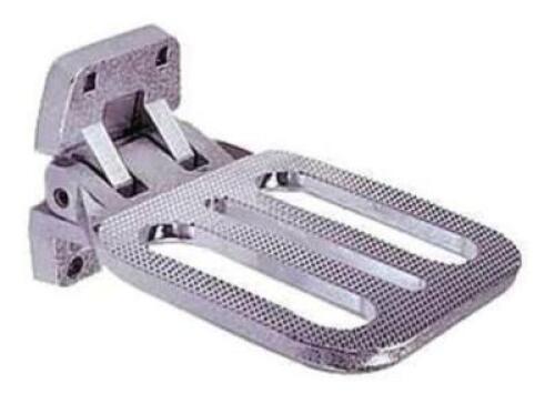 DESCRIPTION: (1) FOLDING STEP BRAND/MODEL: BUYERS/FS2897CH INFORMATION: ALUMINUM/SILVER/NON-SLIP RETAIL$: 72.86 SIZE: 7-1/4"L X 6-3/4"W QTY: 1
