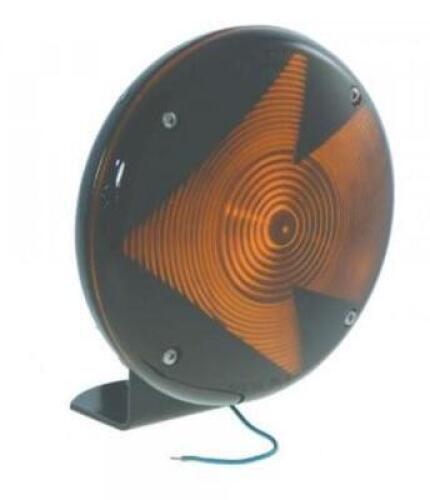 DESCRIPTION: (4) TERMINAL PIGTAIL LIGHT BRAND/MODEL: GROTE/1504-78303 INFORMATION: BLACK & ORANGE/ARROW LENS RETAIL$: 25.99 EACH SIZE: 7"DIA QTY: 4
