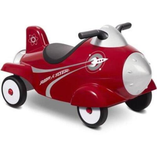 DESCRIPTION: (1) RETRO ROCKET BRAND/MODEL: RADIO FLYER/600X INFORMATION: RED/FOOT-TO-FLOOR RIDE ON RETAIL$: 34.55 SIZE: 22.75" X 11.7" X 12.1" QTY: 1