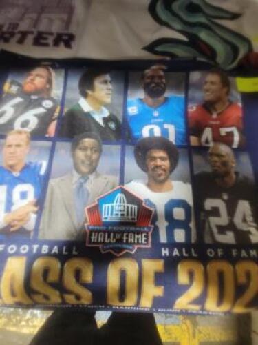 DESCRIPTION: (5) RALLY TOWELS BRAND/MODEL: FOOTBALL HALL OF FAME QTY: 5