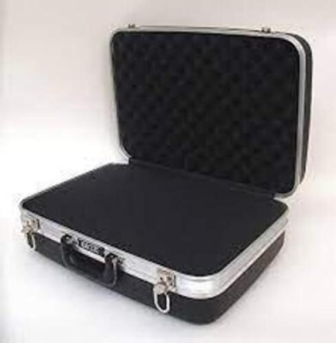 DESCRIPTION: (1) HEAVY-DUTY HARD CASE BRAND/MODEL: PLATT/B113250 INFORMATION: BLACK/POLYETHYLENE RETAIL$: $315.00 EACH SIZE: 7"D X 18"W X 14"H QTY: 1