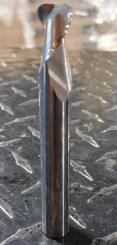 (2) SOLID CARBIDE SQ END MILLS