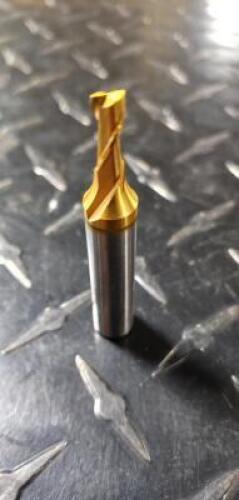 (1) HSS SQ. END MILL
