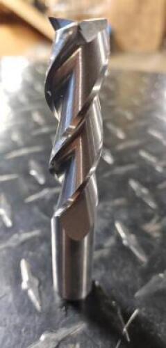 (1) HIGH PERFORMANCE CARBIDE 3 FL SQ. END MILL