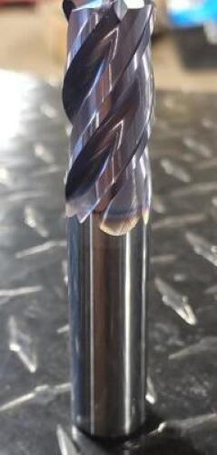 (1) 4 FLUTE SOLID CARBIDE CORNER RADIUS END MILL
