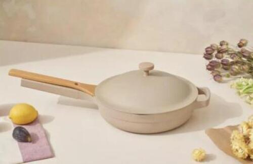 MULTI PAN WITH LID AND SPATULA