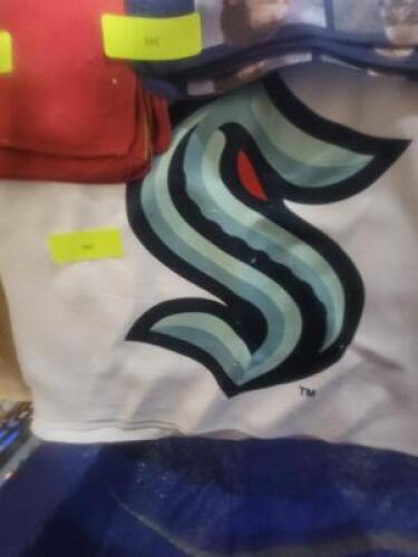 DESCRIPTION: (5) RALLY TOWELS BRAND/MODEL: SEATTLE KRACKEN QTY: 5