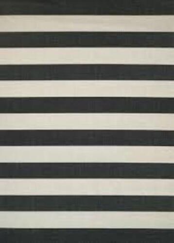 (1) AREA RUG