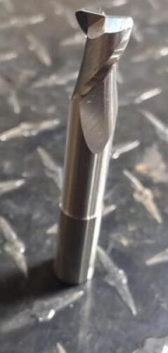 (4) REDUCED SHANK ROUGHING/FINISHING END MILL