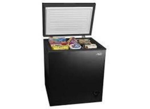 DESCRIPTION: (1) CHEST FREEZER BRAND/MODEL: ARCTIC KING #ARC050S0ARBB INFORMATION: BLACK RETAIL$: $189.00 EA SIZE: 5.0 CU T QTY: 1