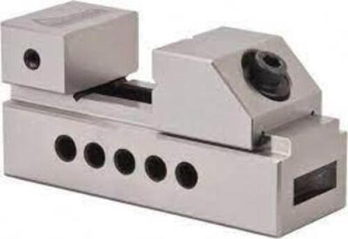 DESCRIPTION: (1) SCREWLESS VICE BRAND/MODEL: GIBRALTAR #42052928 RETAIL$: 270 SIZE: 1-1/2 JAW OPENING 1-27/64 WIDTH QTY: 1