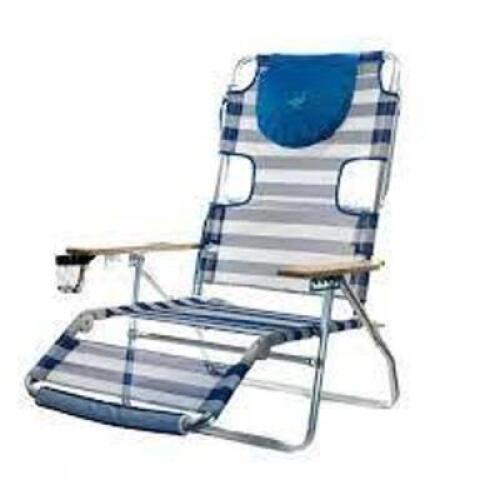 DESCRIPTION: (1) RECLINING BEACH CHAIR BRAND/MODEL: OSTRICH INFORMATION: BLUE AND WHITE RETAIL$: $150.00 EA QTY: 1