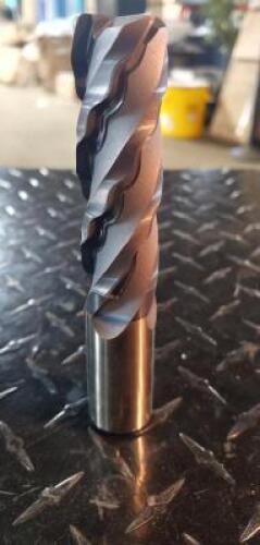 DESCRIPTION: (2) HSCO SQ. END MILL BRAND/MODEL: NIAGARA 10055892 RETAIL$: 187.6 SIZE: 1" DIAM 3" LOC QTY: 2