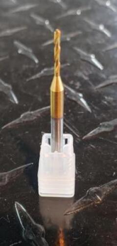 DESCRIPTION: (2) SOLID CARBIDE MICRO DRILLS BRAND/MODEL: KENNAMETAL 1105300208 RETAIL$: 76.80 EA SIZE: 1.5MM 4.MM QTY: 2