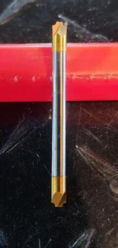 DESCRIPTION: (1) SOLID CARBIDE CORNER ROUNDING END MILL BRAND/MODEL: ACCUPRO 01176965 RETAIL$: 47.77 SIZE: 1/8" DIA 0.031" QTY: 1