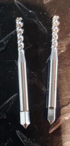 DESCRIPTION: (2) BOTTOMING CHAMFER HSS STI TAPS BRAND/MODEL: OSG 8005700 RETAIL$: 28.94 SIZE: #6-32 UNC QTY: 2