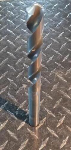 DESCRIPTION: (1) HSS TAPER LENGTH DRILL BRAND/MODEL: CLEVELAND C08872 RETAIL$: $84.68 EA SIZE: 23/32" QTY: 1