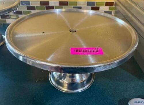 DESCRIPTION: (1) 13" STAINLESS CAKE STAND / PIZZA TRAY STAND SIZE 13" LOCATION: SEATING QTY: 1
