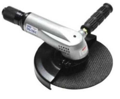 DESCRIPTION: (1) ANGLE GRINDER BRAND/MODEL: DAEWOO/SHK-DAG-7LG INFORMATION: SILVER/11,000 MAX RPM RETAIL$: 376.47 QTY: 1