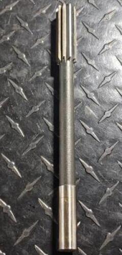 DESCRIPTION: (1) HSS CHUCKING REAMER BRAND/MODEL: INTERSTATE 02310522 RETAIL$: 78.49 SIZE: 13/16 QTY: 1