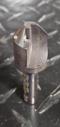 DESCRIPTION: (1) INDEXABLE 82 DEG COUNTERSINK BRAND/MODEL: DORIAN CS82-TD2-037 RETAIL$: $178.04 SIZE: 3/8" SD 1/4" DIA QTY: 1
