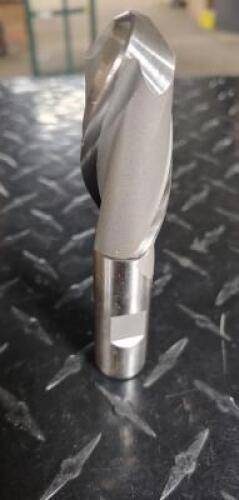 DESCRIPTION: (1) HSS BALL END MILL BRAND/MODEL: HERTEL 91198424 RETAIL$: $ 99.77 EA SIZE: 15/16"DIA 2-1/4" LOC 3/4" SD QTY: 1