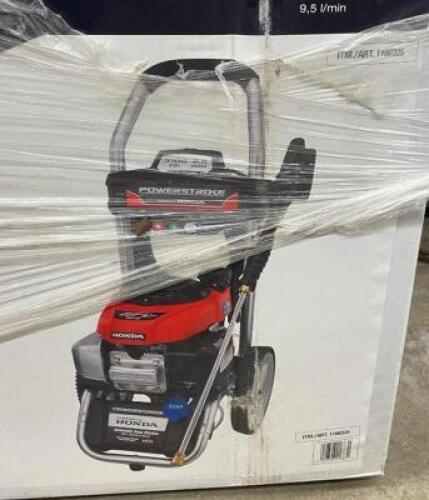 POWERSTROKE 3100 PSI GAS PRESSURE WASHER POWERED BY HONDA (OIL LEAKING / SPILLED IN BOX)