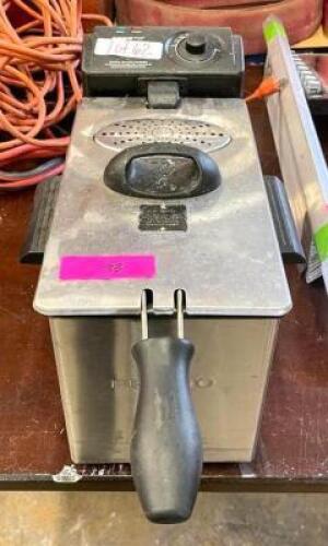 DESCRIPTION: PROFRY COUNTERTOP ELECTRIC DEEP FRYER BRAND/MODEL: PRESTO QTY: 1
