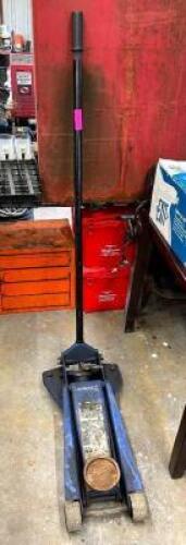 DESCRIPTION: HEAVY DUTY FLOOR JACK BRAND/MODEL: MICHELIN QTY: 1