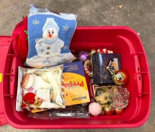DESCRIPTION: BIN OF ASSORTED CHRISTMAS DECORATIONS QTY: 1