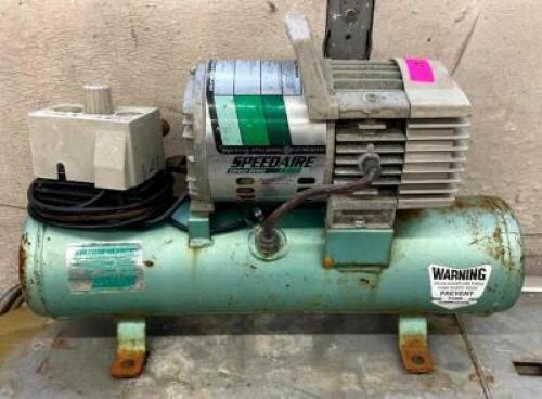 DESCRIPTION: 3 GALLON AIR COMPRESSOR BRAND/MODEL: SPEEDAIRE INFORMATION: 3/4 HP QTY: 1