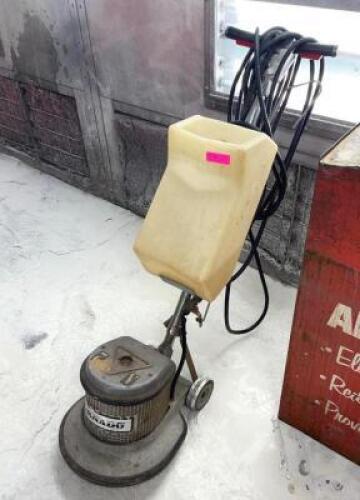 TORNADO FLOOR SCRUBBER / CLEANING MACHINE