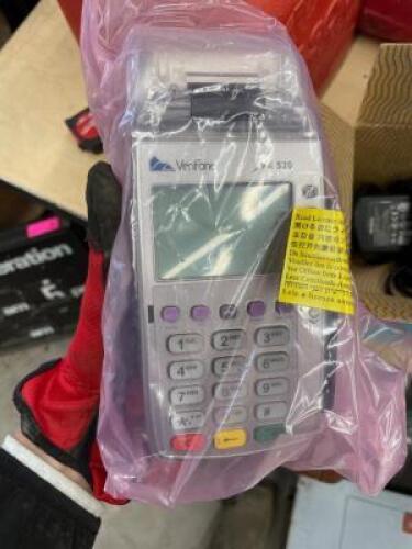 NEW VERFIONE CREDIT CARD READING MACHINE