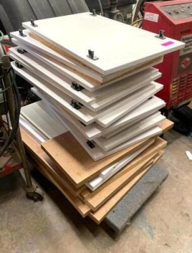 DESCRIPTION: ASSORTED CABINET DOORS AND SHELVES QTY: 1