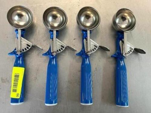 DESCRIPTION: (4) 2 OZ. DISHERS BRAND/MODEL: VOLLRATH 47143 QTY: 4