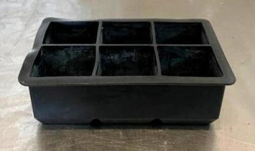 DESCRIPTION: (4) 6-CUBE SILICONE ROCKS ICE TRAY QTY: 4