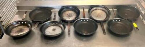 DESCRIPTION: (8) 10.5" FRYING PANS QTY: 8
