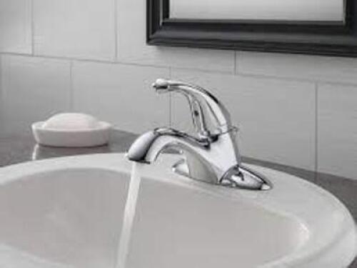 DELTA SINGLE HANDLE CENTERSET BATHROOM FAUCET IN CHROME